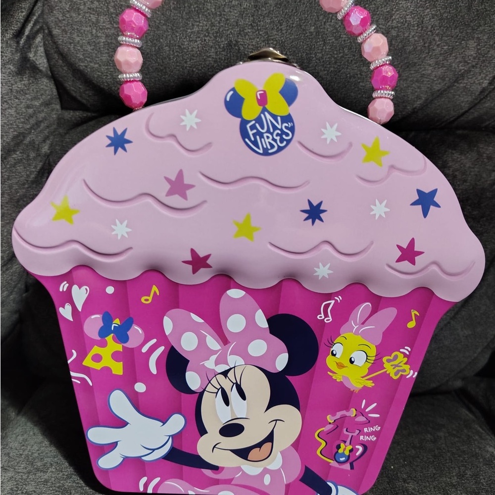 Minnie Mouse metal lunchbox